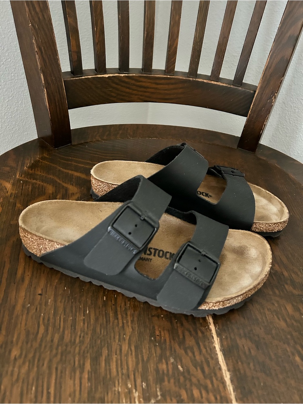 Birkenstock Arizona | Black Leather Two Strap Cork Sandals | Size 37 - Picture 2 of 6